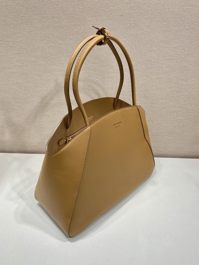 Pra*a tote bags